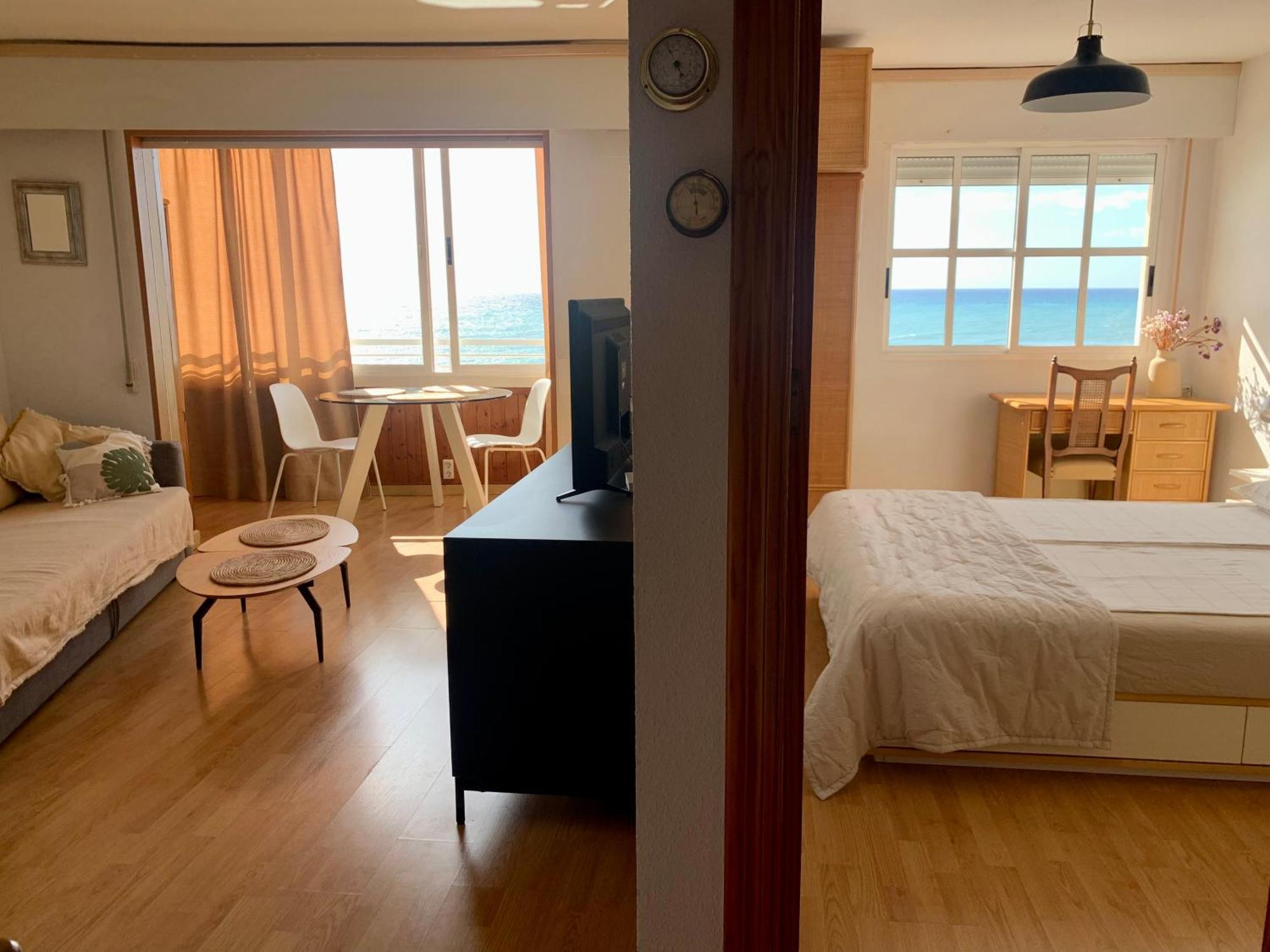 Sea View Apartment Торевьиа Экстерьер фото